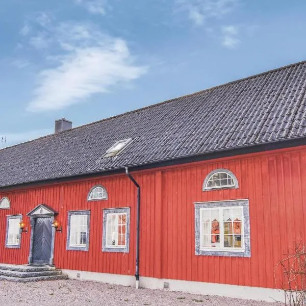 Awesome Home In Tidaholm With Kitchen, hotel in Älvstorp