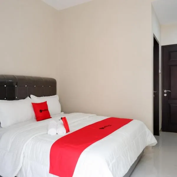 RedDoorz Syariah near RSUD Margono Purwokerto, hotel v destinaci Purwokerto