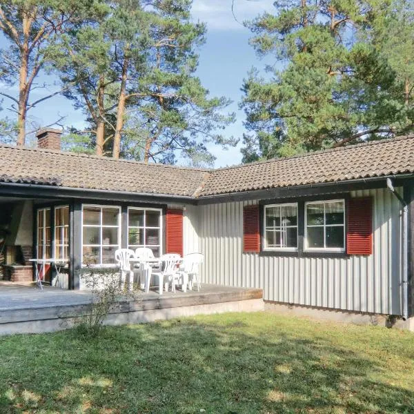 Holiday Home Färjestaden 20, hotel in Vanserum