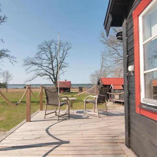 One-Bedroom Holiday Home In Larbro, hotel v destinaci Lärbro