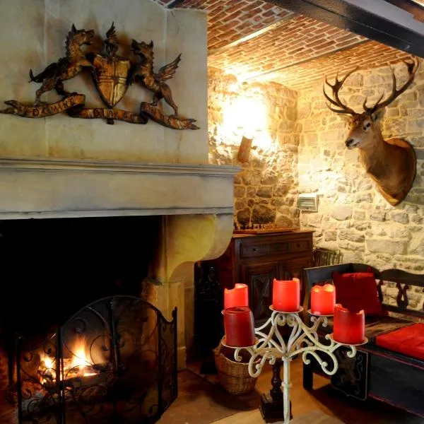 Les Confidences de Messire Sanglier, stylished guest houses, hotel v destinaci Beauraing