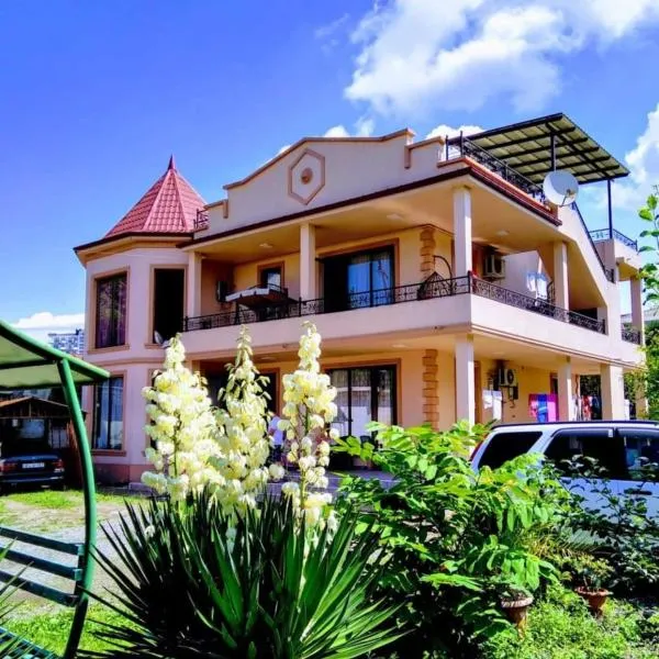 Apartment MaxinJauri, hotel v destinaci Makhinjauri