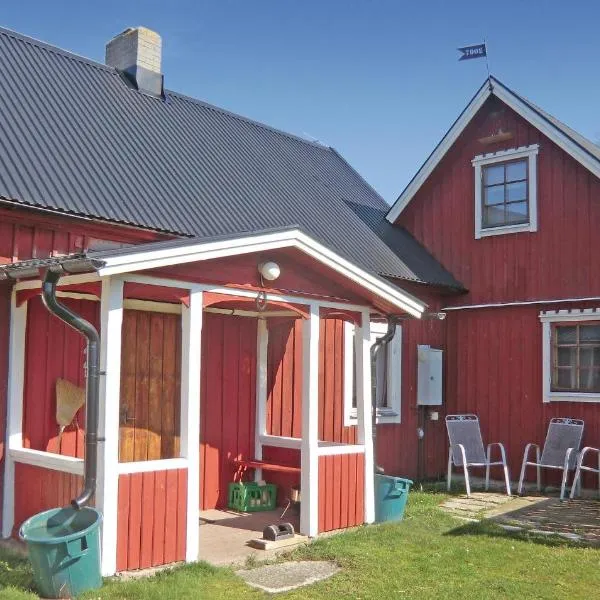 Awesome Home In Lttorp With Kitchen, hotel di Löttorp