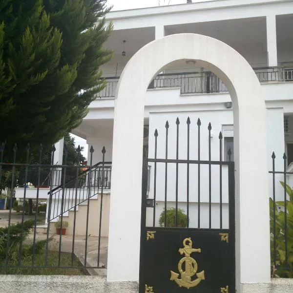 Kalaitzis Apartments, hotel v destinácii Kalivia Poligirou