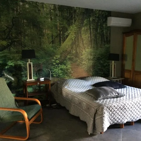 Chambre Foret du Mas des Fontaines, hotel a Montagnac