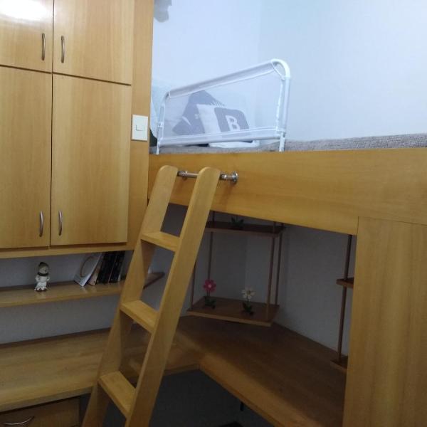 Aconchegante ao lado do shopping com garagem e Wifi - Foto 3