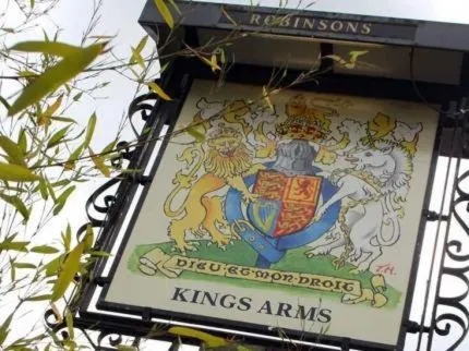 The Kings Arms, hotel di Wilmslow