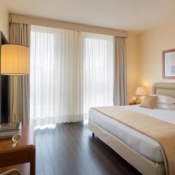 Starhotels Business Palace: Milano'da bir otel