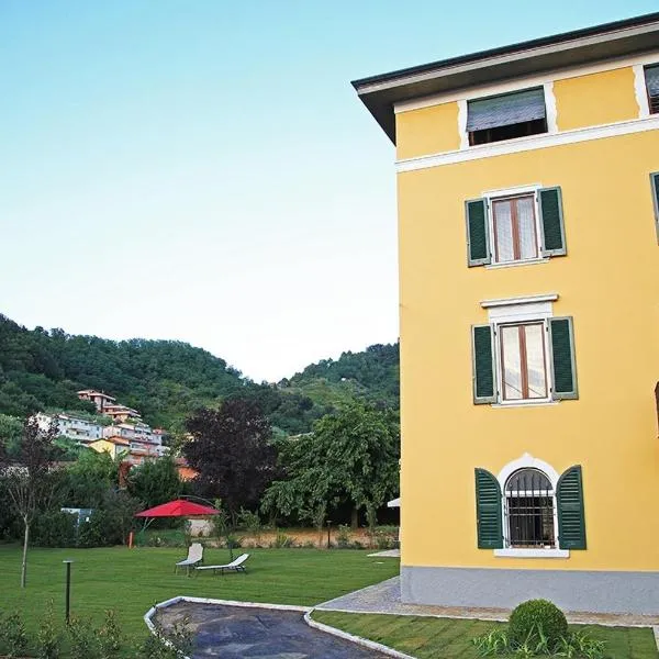Mikeme: Carrara'da bir otel