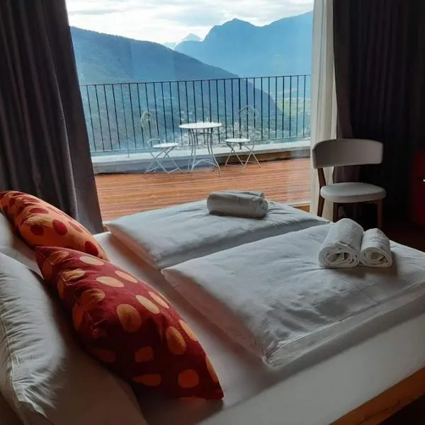 Agriturismo Bio Ca' Pianazòla, hotel v destinaci Chiavenna