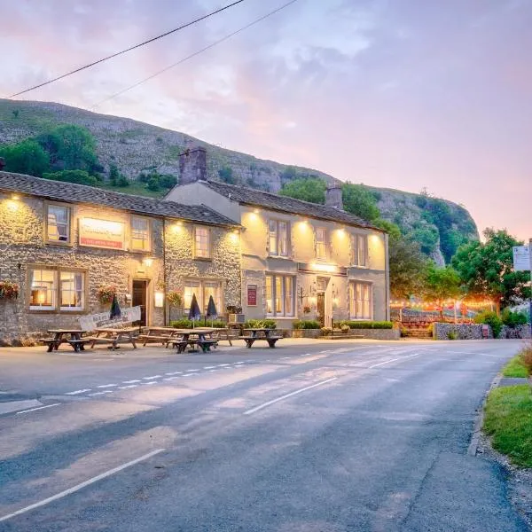 Tennant Arms Hotel、グラッシントンのホテル