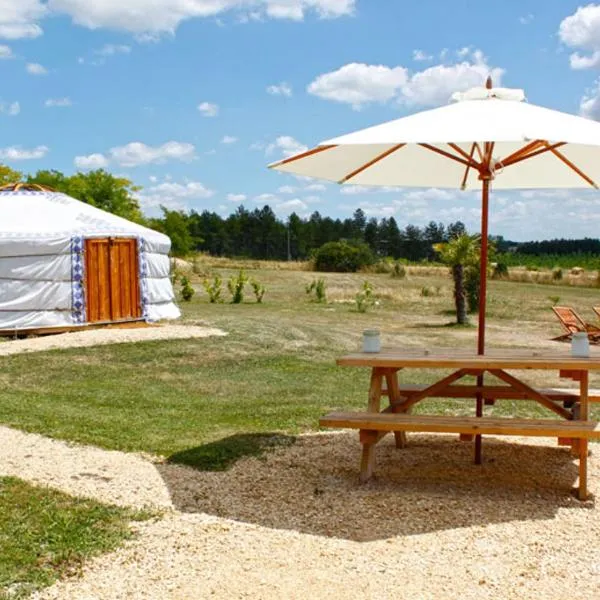 Les Yourtes d'Agnac, hotel en La Sauvetat-du-Dropt