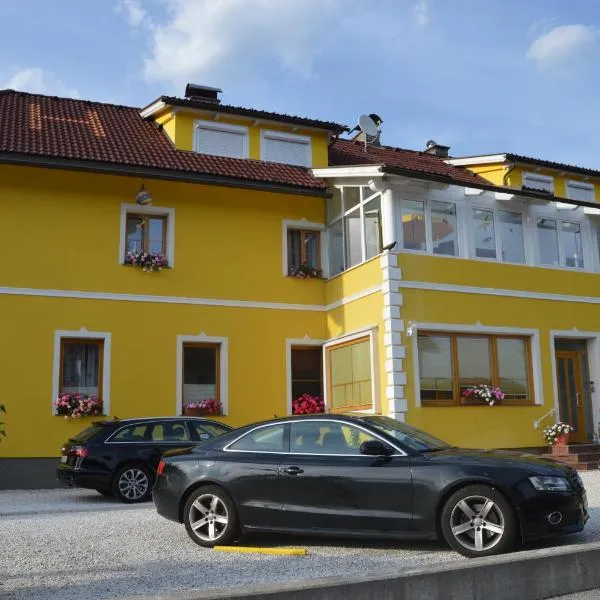 Pension Hrnjic, hotel in Seeboden