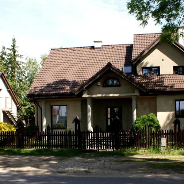 Piernikowy Dworek, hotel in Turzno