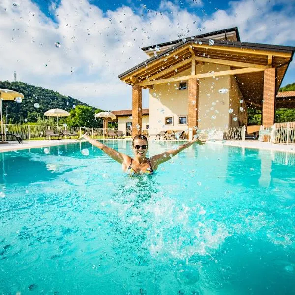 Agriturismo La Pertica โรงแรมในกอสเตร์มาโน