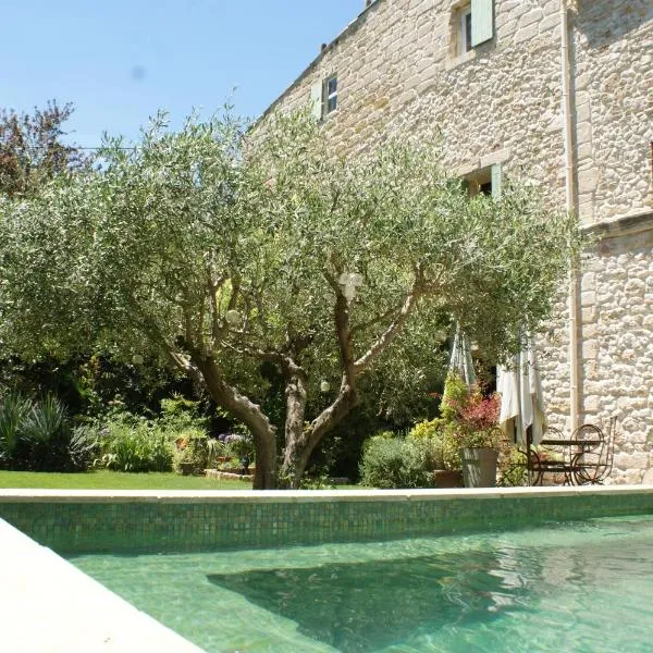 Chambre Voyage du Mas des Fontaines, hotel a Montagnac
