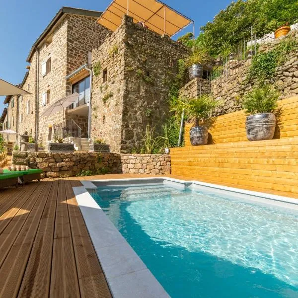 La Calade Chambres d'Hôtes & Espace Bien-Etre, hotel v destinaci Chirols