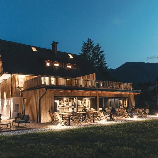 Hotel Majerca, hotel di Bohinj