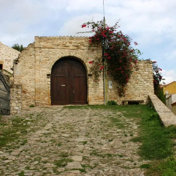 Sa Domu de sa Contissa, hotel in Siùrgus Donigala