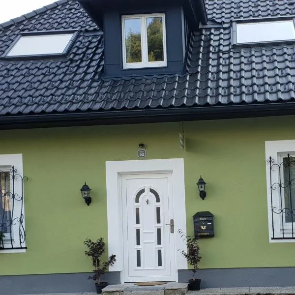 Ferienhaus "Platzhirsch", hotel v destinaci Hollenstein an der Ybbs