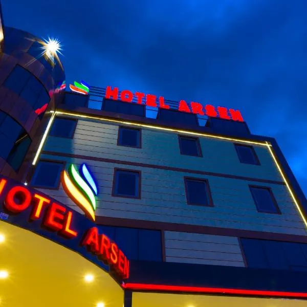 Arsen Hotel, hotel a Yolüstü