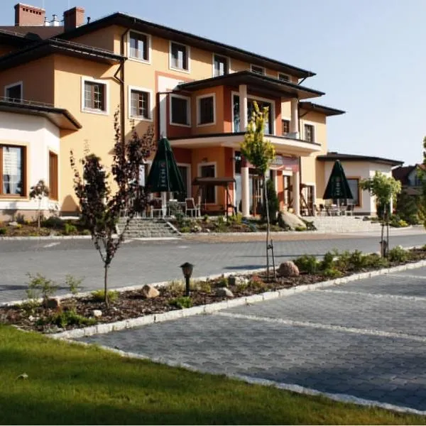 Hotel Ambasada, hotel in Turzno