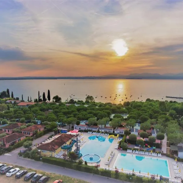 Le Palme Camping & Village, hotel v destinaci Lazise