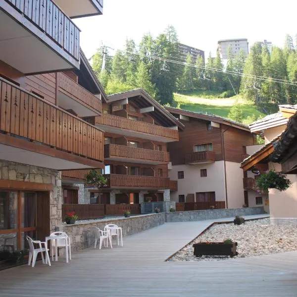 Lagrange Vacances Les Chalets Edelweiss, khách sạn ở La Plagne