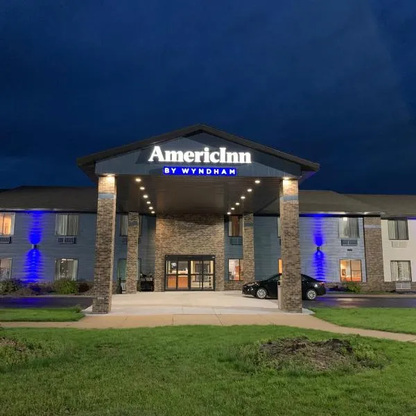 AmericInn by Wyndham Prairie du Chien、McGregorのホテル