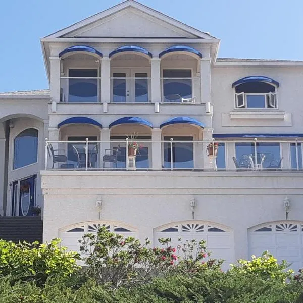 LakeView House with 4 rooms Kelowna near downtown & Knox Moutain, hotell i Kelowna