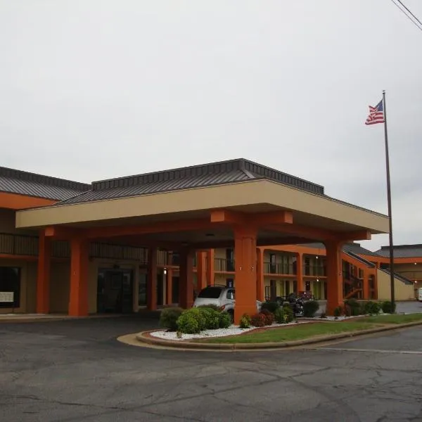 Econo Lodge Inn and Suites - Jackson, hotel v destinaci Jackson