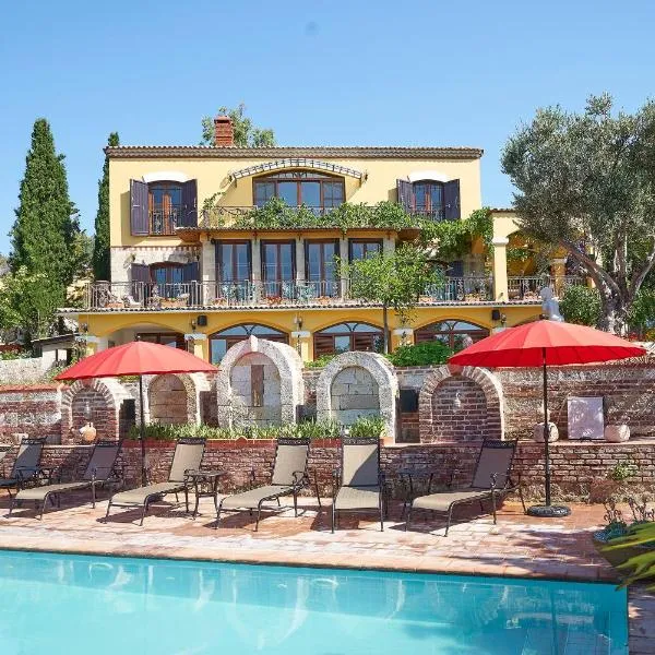 Villa Taraça Alaçatı Romantik Otel, hotel v destinaci Alaçatı