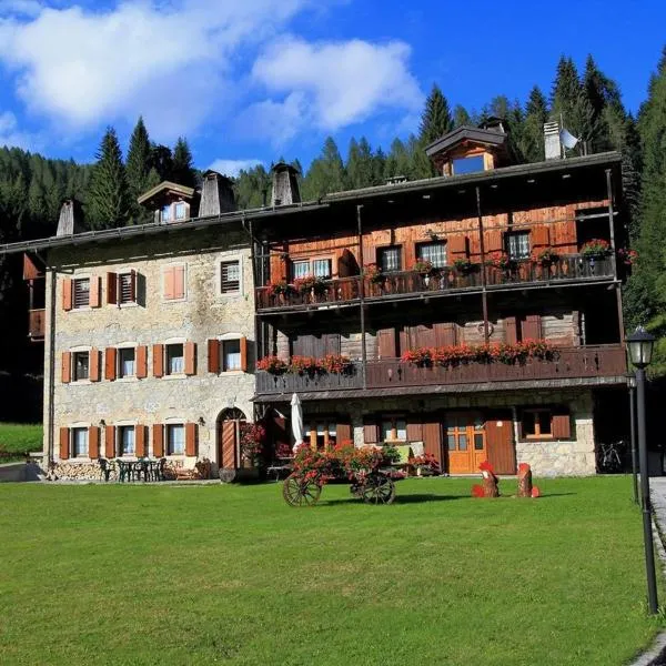 Pa' Eimbdlar, hotel in Sauris