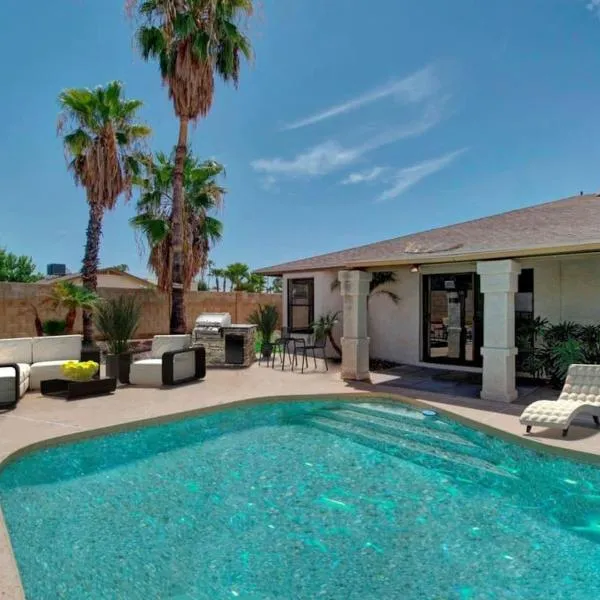 Kierland Villa · North Scottsdale Home w/Pool~Walk to Kierland Area, hotel in Scottsdale