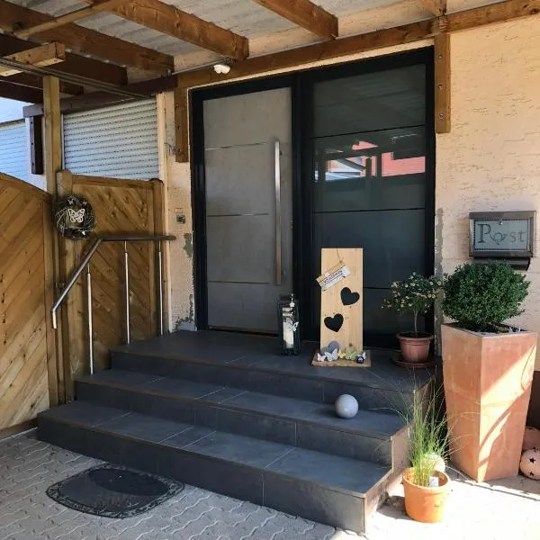 Zum Schnatz, hotel in Willingshausen