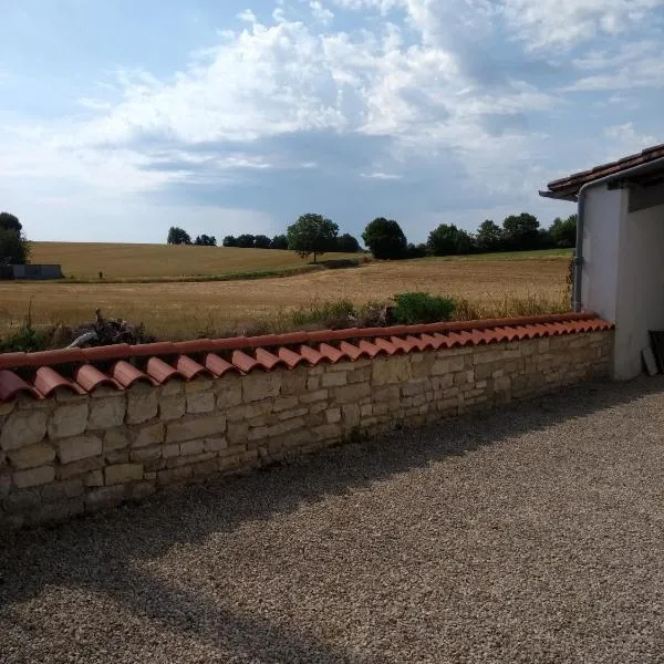 La maisonnette, Hotel in Les Adjots