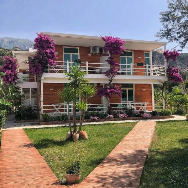 Hotel Jon: Dhërmi şehrinde bir otel
