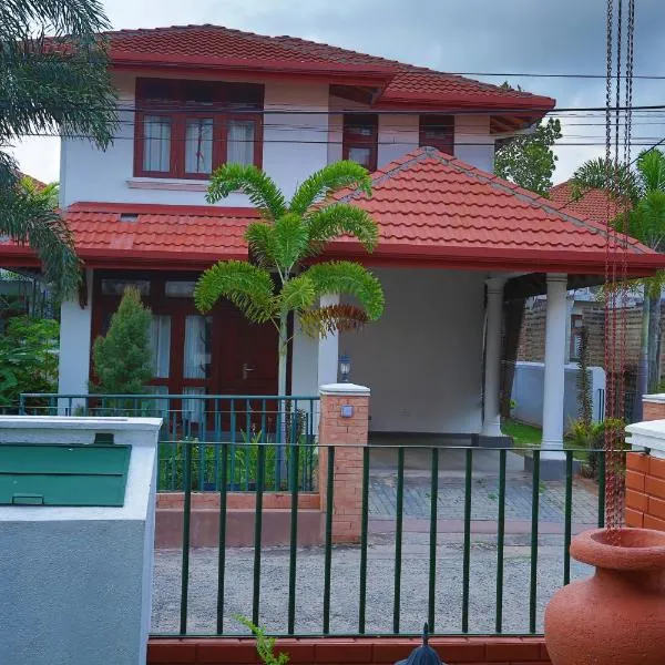 Villa Agoura Grand Negombo, khách sạn ở Andiambalam Walpola
