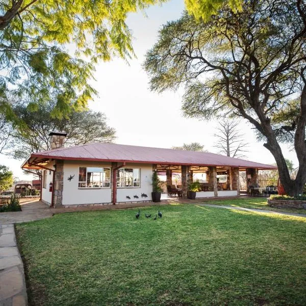 Dornhuegel Guest Farm, hotell i Grootfontein