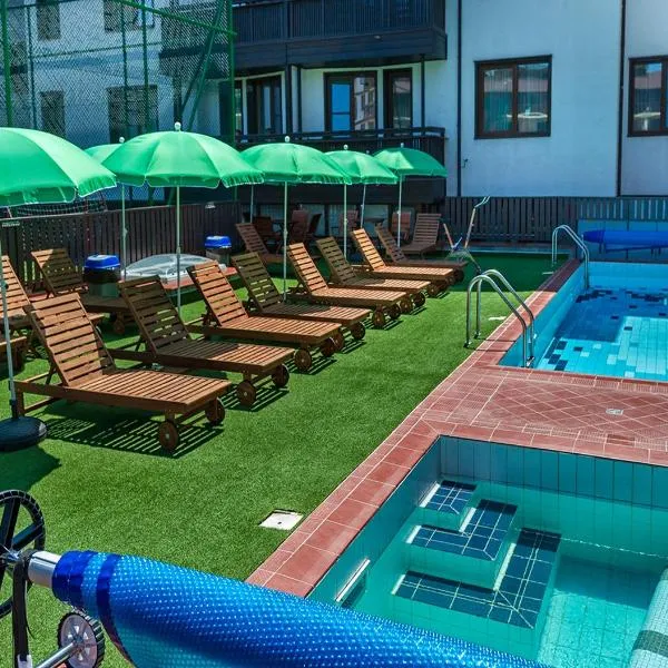 7 Pools SPA Boutique Hotel, hotel di Bansko