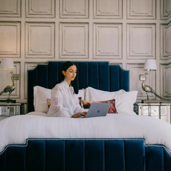 Rowan Tree - Your Apartment, khách sạn ở Bristol