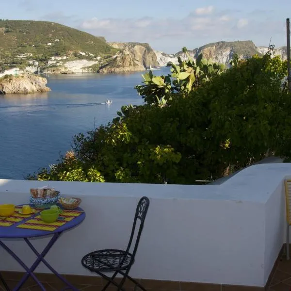 B&B La Terrazza Sul Porto, hotel in Isole Ponziane