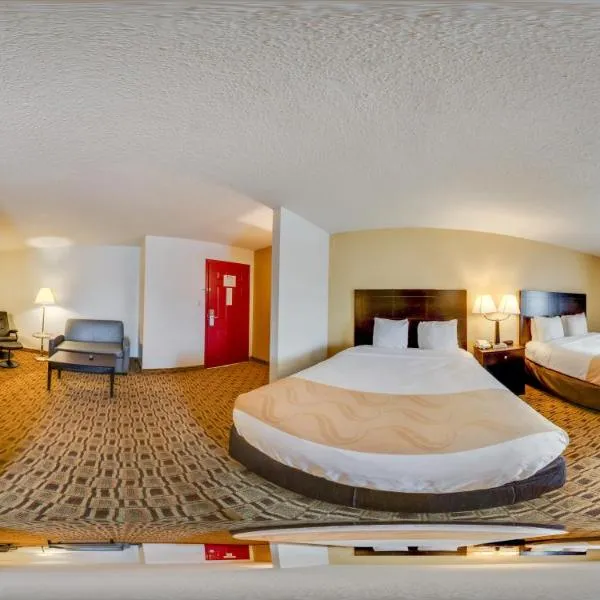 Coratel Plus Suites Wichita West Airport, hotell i Goddard