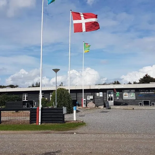 Toftum Bjerge Camping & Cottages, hotel v destinaci Humlum