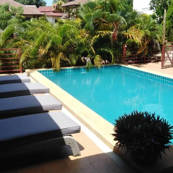 Spacious ocean view pool villa, hotel in Koh Samui 