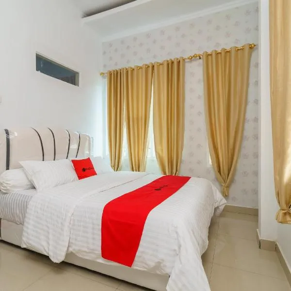 RedDoorz Syariah near Simpang Sekip Palembang, hotel in Palembang