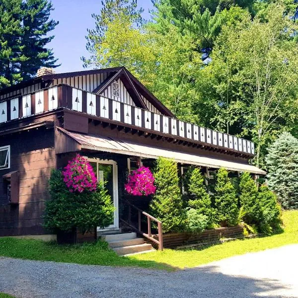 The Wilderness Inn: Chalets, hotel v destinaci Wilmington