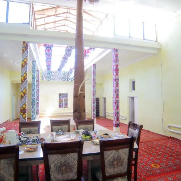 Qutlug Qadam Guest House, hotel in Khiva