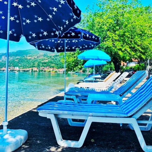 Villa Boris- Next to the Beach with Parking: Ohri'de bir otel