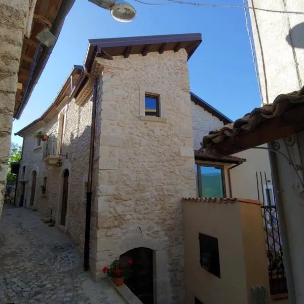 Castello di Fagnano -Albergo Diffuso & SPA, hotel en Fossa